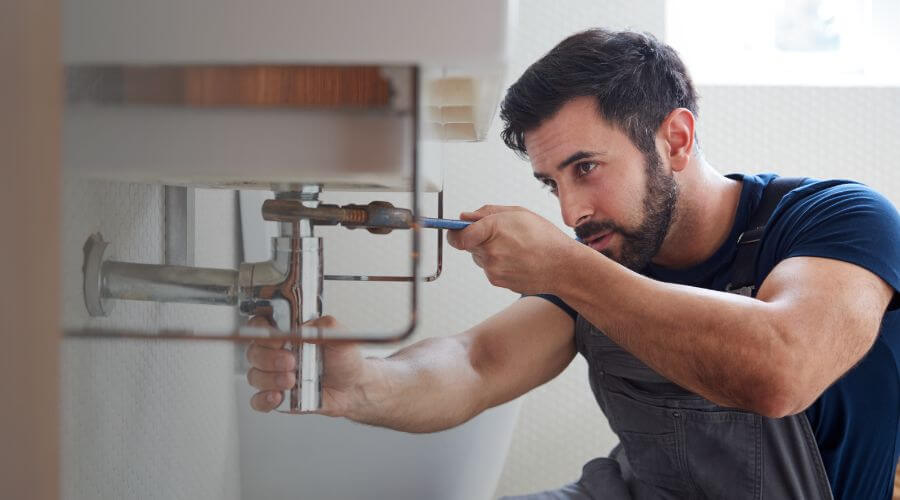 Local tankless water heater installation in Pontiac, MI